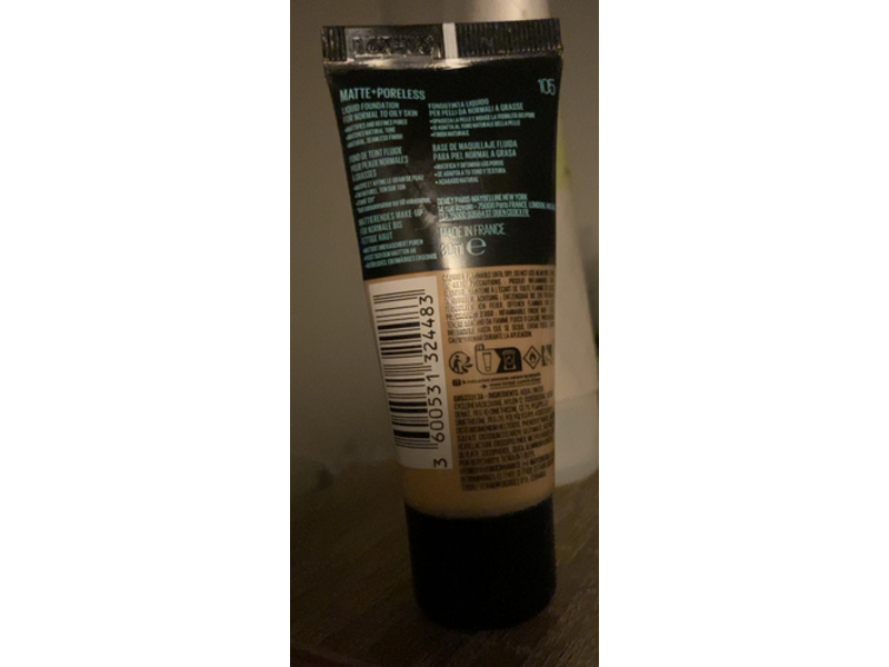 Maybelline Fit Me Matte + Poreless Foundation, 105 Natural Ivory, 30 mL