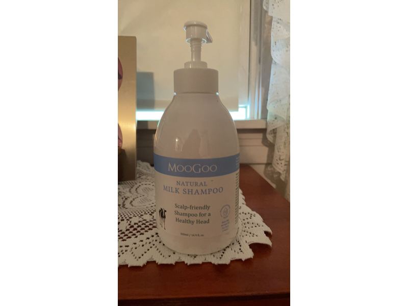 Moogoo Natural Milk Shampoo, 16.9 fl oz/500 mL