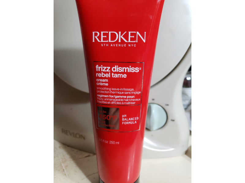 Redken Frizz Dismiss Rebel Tame Leave-In Smoothing Control Cream, 8.5 Fl oz/250 ml
