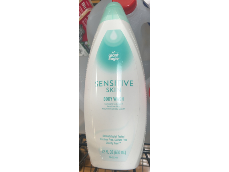 Giant Eagle Sensitive Skin Body Wash, 22 fl oz/650 mL