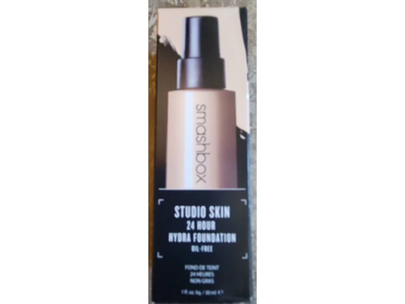 Smashbox Studio Skin 24 Hour Wear Hydrating Foundation, 2.0 Light Warm Undertone, 1 fl oz/30 mL