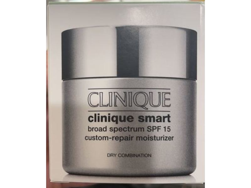 Clinique Smart Custom-Repair Moisturizer, SPF 15