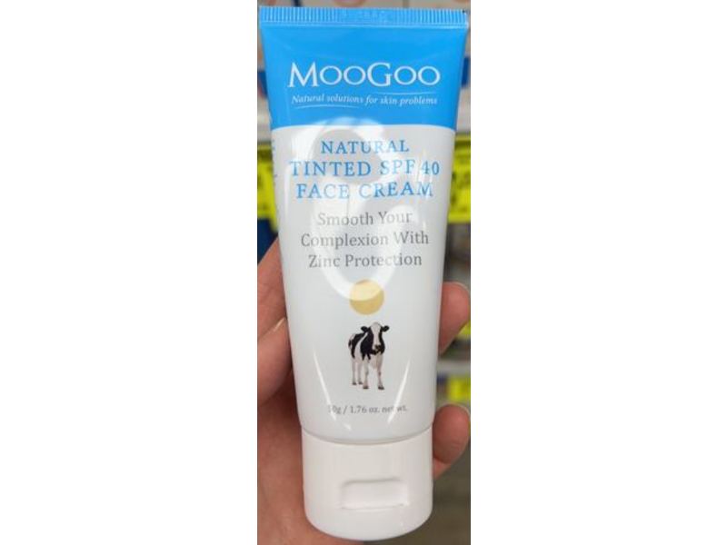 Moogoo Natural Tinted Face Cream, SPF 40, 1.76 oz/50 g