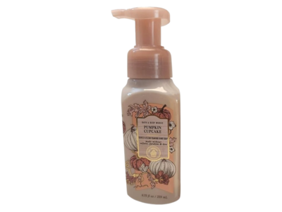 Bath & Body Works Gentle & Clean Foaming Hand Soap, Pumpkin Cupcake, 8.75 fl oz/258 mL, Pack Of 2