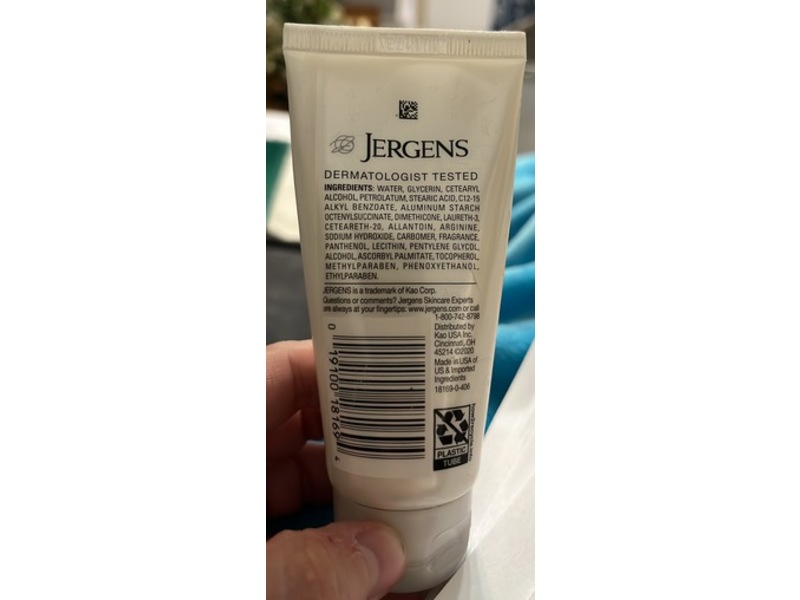 Jergens Ultra Healing Moisturizer, 2 fl oz/59 mL