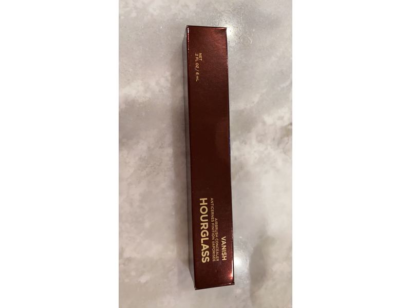Hourglass Vanish Airbrush Concealer. Weightless and Waterproof Concealer for a Naturally Airbrushed Look. (Crème)