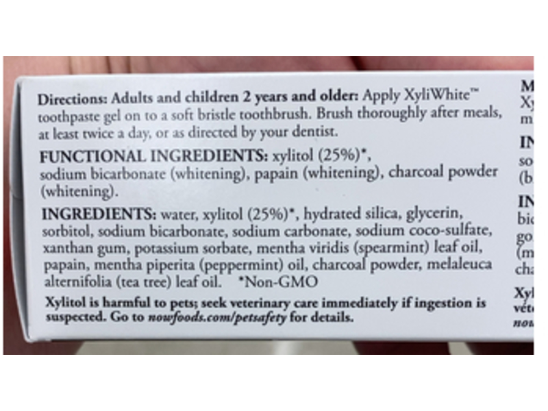 Now Solutions Xyli WhiteCharcoal Refresh Toothpaste Gel, Mint, 6.4 oz/181 g