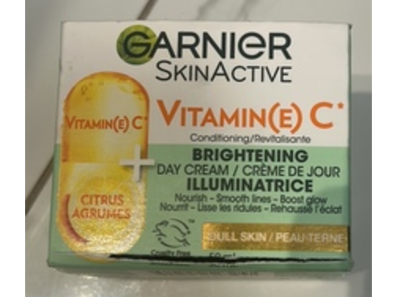 Garnier SkinActive Vitamin (E) C Brightening Day Cream, 50 mL