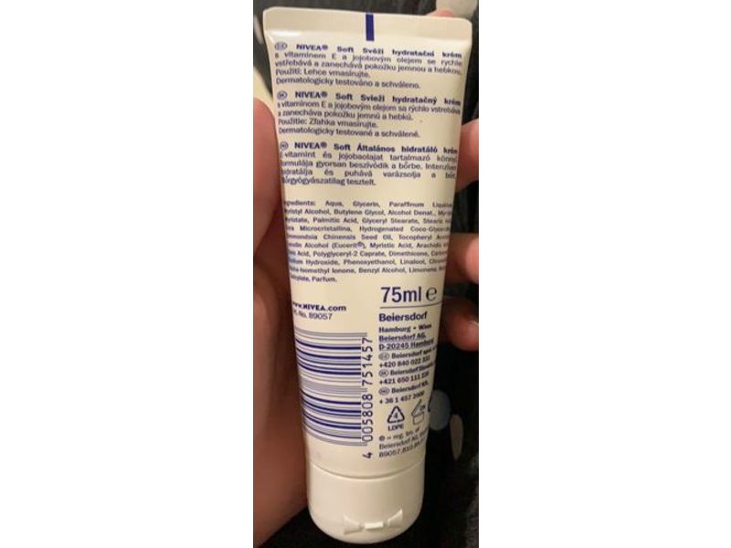 Nivea Soft Moisturizing Cream, 75 mL