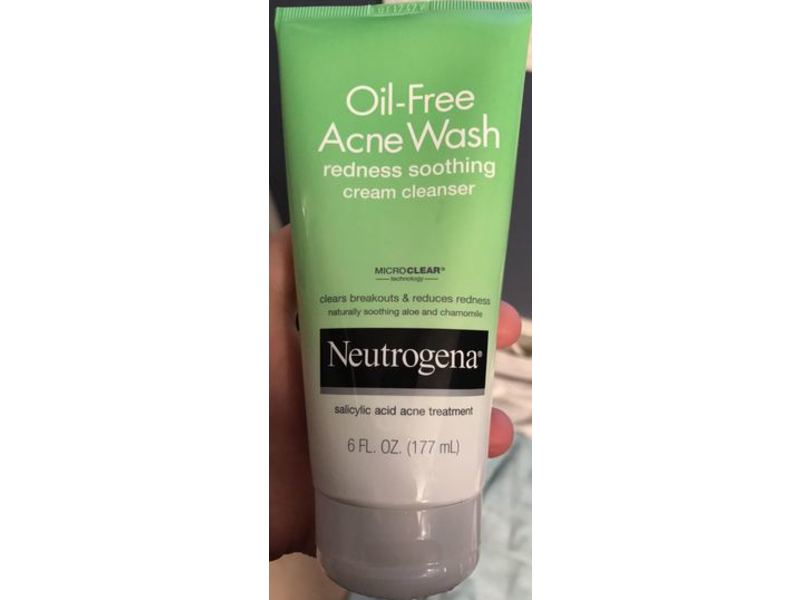 Neutrogena Oil-Free Acne Wash Redness Soothing Cream Cleanser, Soothing Aloe & Chamomile, 6 fl oz/177 mL