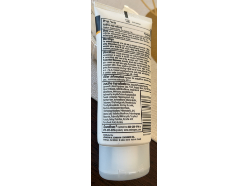 Neutrogena Sensitive Skin Mineral Sunscreen, SPF 60+, 3 fl oz