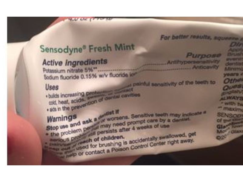 Sensodyne Fluoride Toothpaste, Fresh Mint, 4 oz/113 g, Pack Of 2
