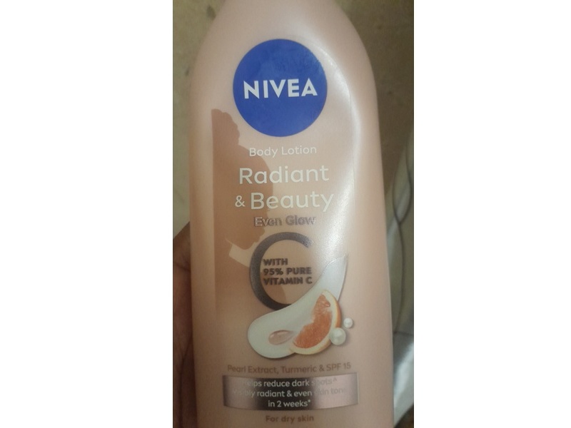 Nivea Radiant & Beauty Body Lotion, Pure Vitamin C, Pearl Extract, Turmeric & SPF 15, 400 mL