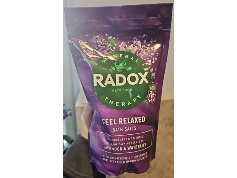 Radox Feel Relaxed Bath Salts, Lavender & Waterlily, 900 g