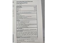 Trader Joe's Illuminating Daily Facial Sunscreen, SPF 40, Tinted Shimmery Glow, 1 fl oz/29 mL - Image 3