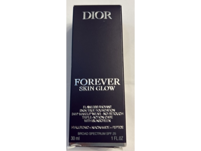 Dior Forever Skin Glow Flawless Radiant Skin True Foundation, 1.5 Neutral, 1 fl oz/30 mL