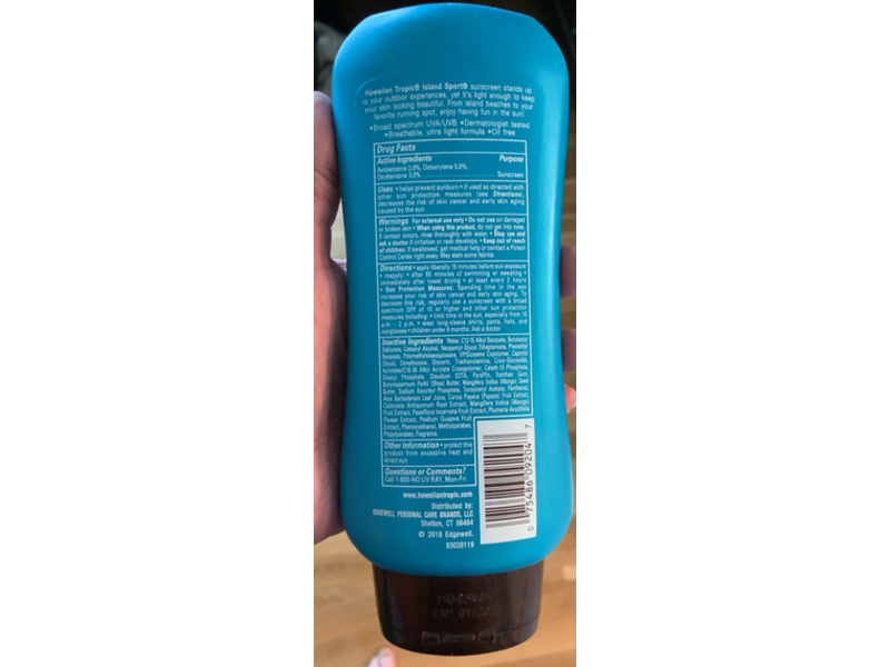 Hawaiian Tropic Island Sport Ultra Light Sunscreen, SPF 30 Light Tropical, 10.8 fl oz/319 mL