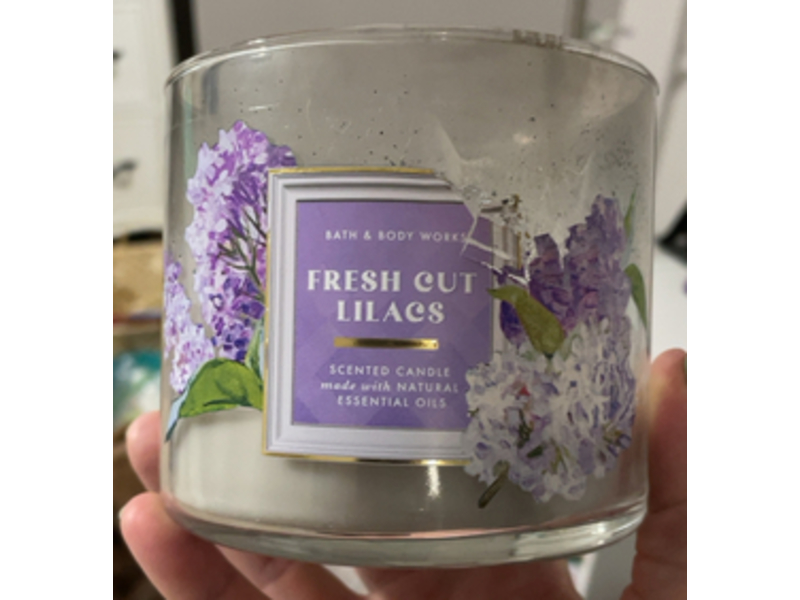 Bath & Body Works Scented Candle, Fresh Cut Lilacs, 14.5 oz/411 g