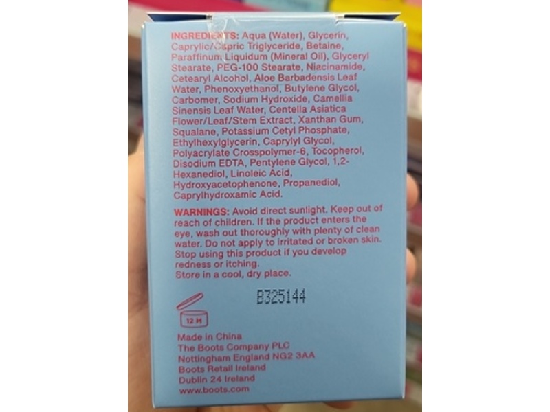 Boots Habi Moisture Magic, Niacinamide & Green Tea Leaf Water, 50 mL