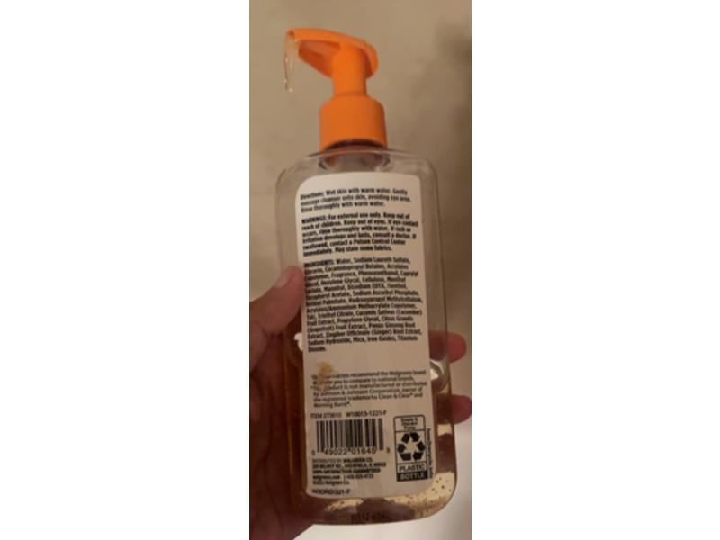 Walgreens Refreshing Facial Cleanser, Vitamin C, 8 fl oz/236 mL