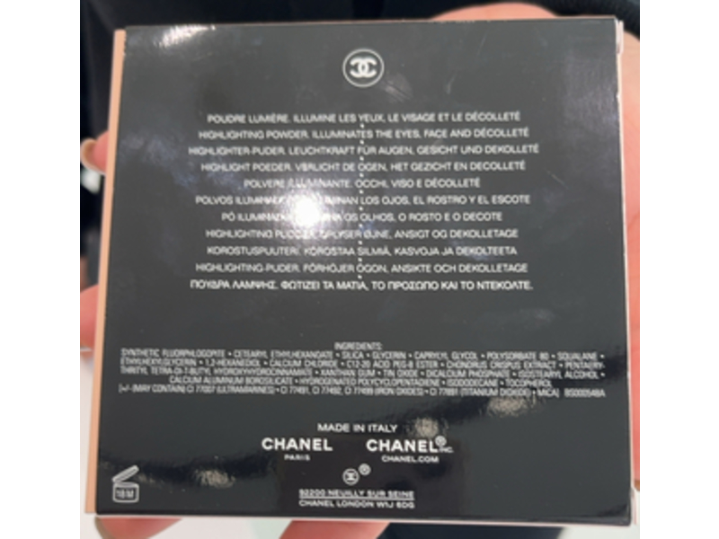 Chanel Oversize Illuminating Powder, Diamond Dust, 0.53 oz/15 g