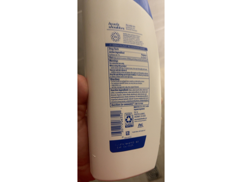 Head & Shoulders Dry Scalp Care Dandruff Shampoo, Almond Oil, 20 fl oz/613 mL