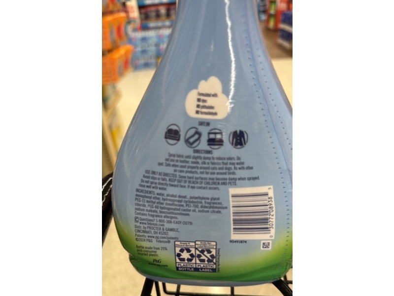 Febreze Fabric Refresher, Gain Scent, 14.8 fl oz/438 mL