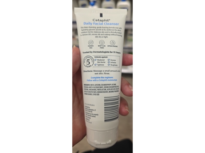 Cetaphil Daily Facial Cleanser, Glycerin + Vitamins B3 & B5, 3.4 fl oz/100 mL