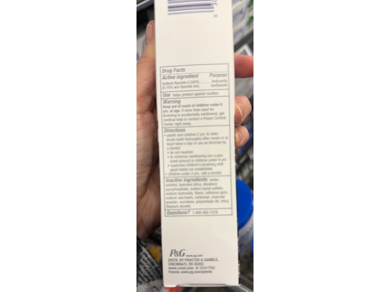 Crest 3D White Charcoal Toothpaste, Invigorating Mint, 4.6 oz/130 g