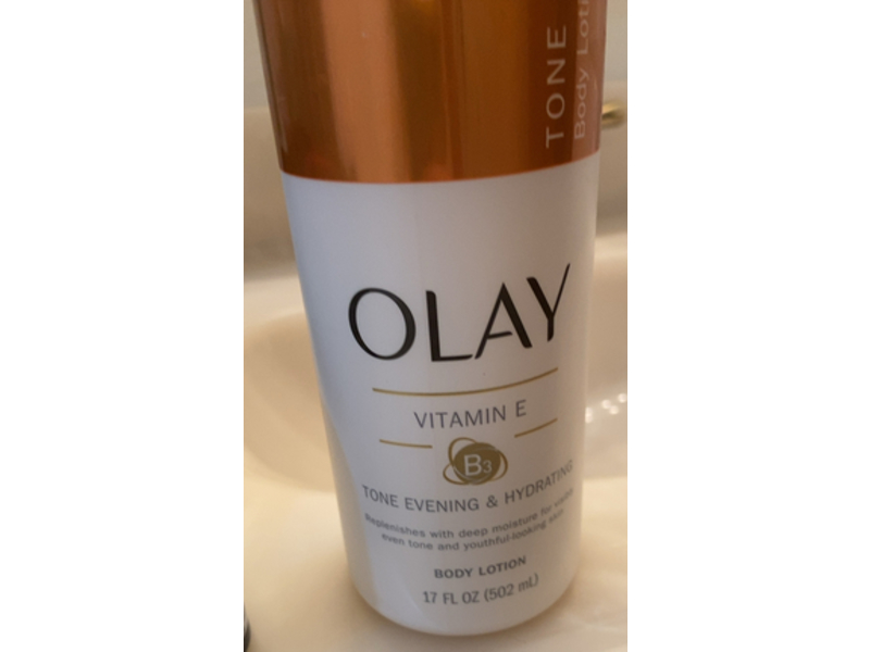 Olay Tone Evening & Hydrating Body Lotion, Vitamin E, 17 fl oz/502 mL, Pack Of 4