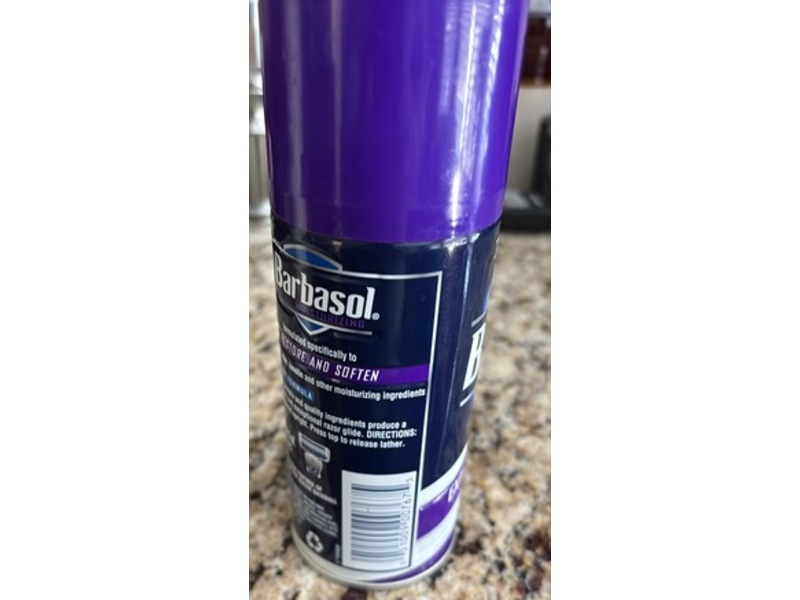 Barbasol Thick & Rich Moisturizing Shaving Cream, Vitamin E, 7 fl oz/198 mL