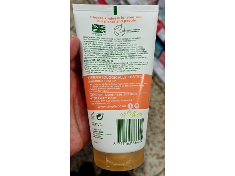 Simple Glow Facial Wash, Vitamin C + Antioxidant, 150 mL