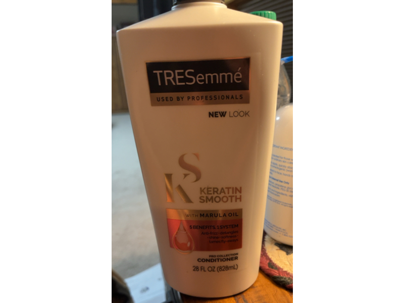 Tresemme Keratin Smooth Conditioner, Marula Oil, 28 fl oz/828 mL