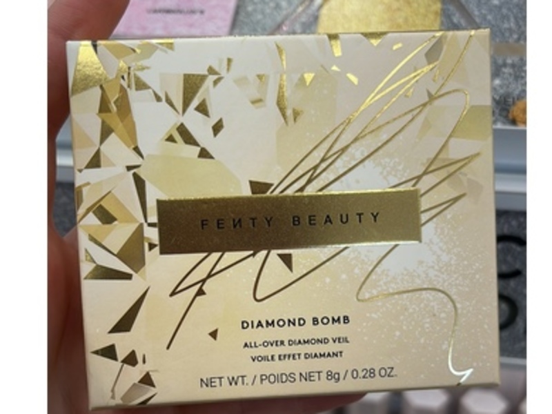 Fenty Beauty All-Over Diamond Veil Diamond Bomb, Trophy Wife, 0.28 oz/8 g
