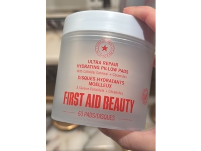 First Aid Beauty Ultra Repair Hydrating Pillow Pads, Colloidal Oatmeal + Ceramides, 60 Count