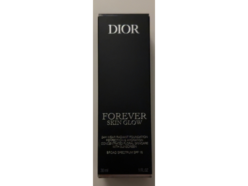 Dior Forever Skin Glow Radiant Foundation, 2W0 Warm Olive, SPF 15, 1 fl oz/30 mL