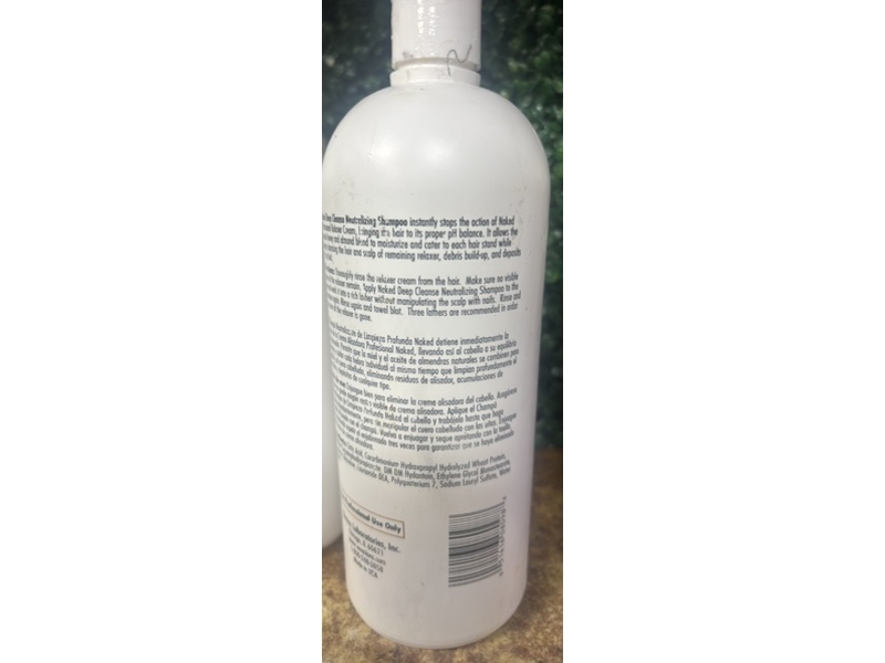 Essations Naked Deep Cleanse Neutralizing Shampoo, 32 fl oz/946 mL