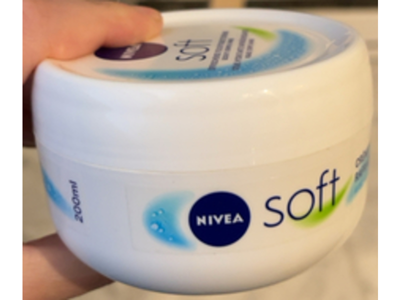 Nivea Soft Refreshing Moisturizing Cream, 200 mL