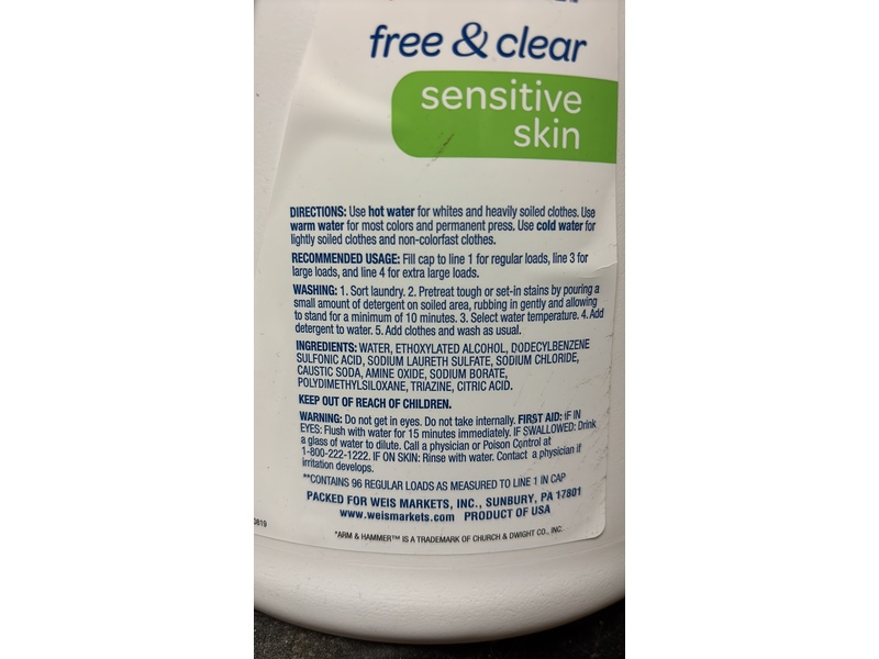 Weis Simply Great Sensitive Skin Laundry Detergent, Free & Clear, 96 Loads, 150 fl oz/4.4 L