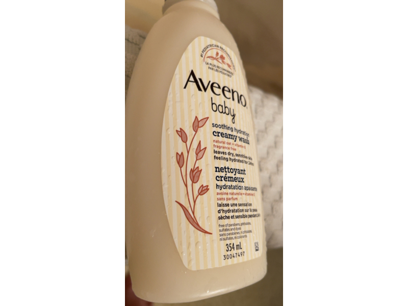 Aveeno Baby Soothing Relief Creamy Wash, Natural Oat + Vitamin E, 354 mL