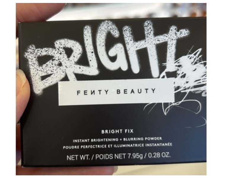 Fenty Beauty Bright Fix Instant Brightening + Blurring Powder, 04 Peach, 0.28 oz/7.95 g