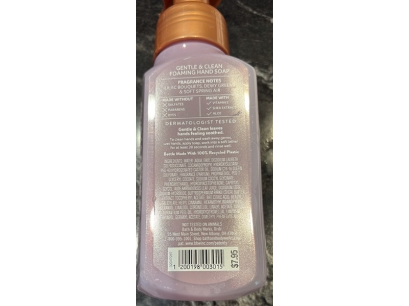Bath & Body Works Gentle & Clean Foaming Hand Soap, Fresh Cut Lilacs, 8.75 fl oz/259 mL.