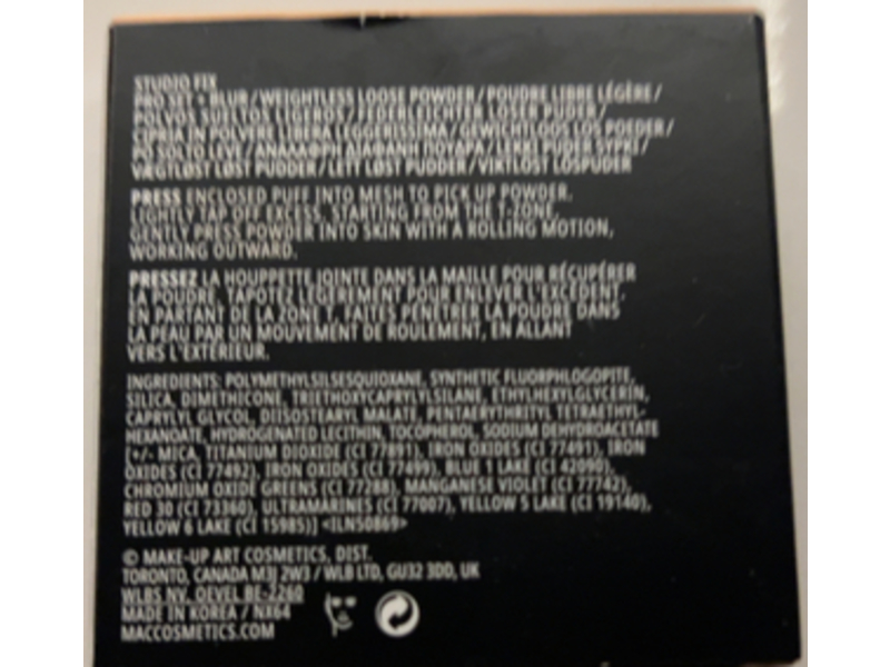 M.A.C Studio Fix Pro Set + Blur Weightless Loose Powder, Medium, 0.22 oz/6.5 g