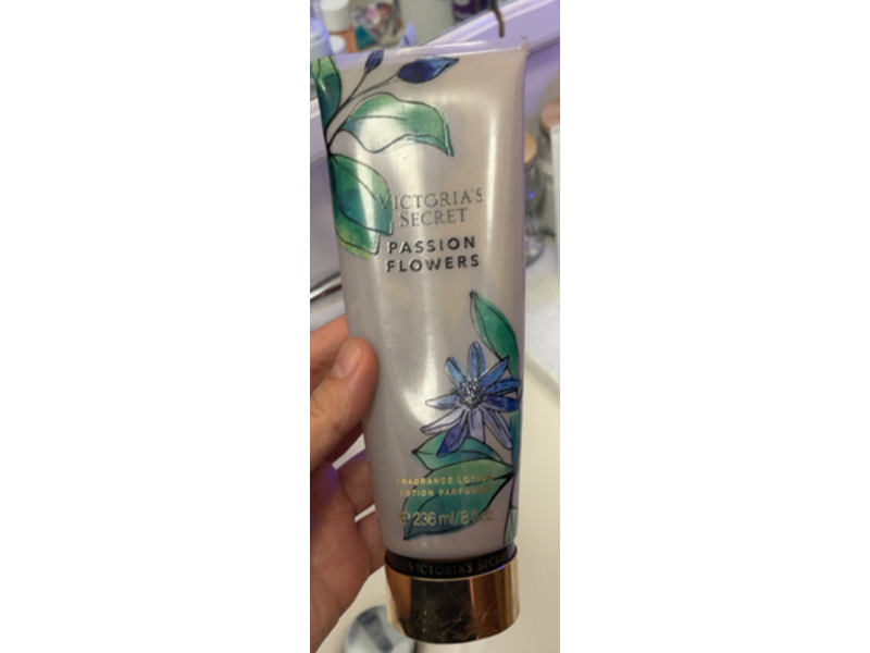 Victoria's Secret Fragrance Body Lotion, Passion Flowers, 8 fl oz/236 mL