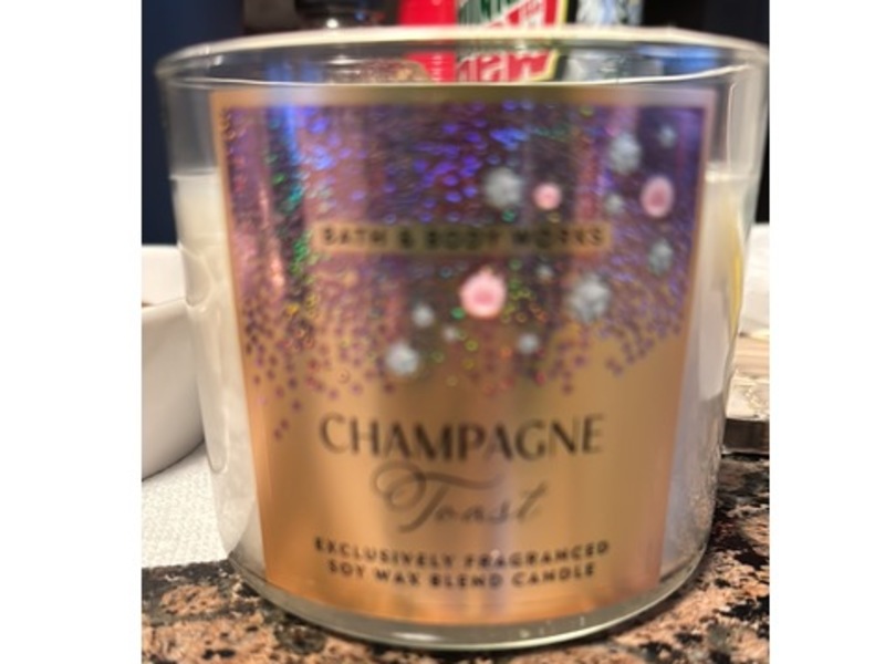 Bath & Body Works Champagne Toast Soy Wax Blend Candle, 14.5 oz/411 g