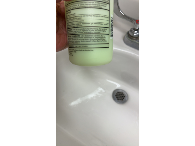 McKesson Antimicrobial Lotion Soap with Aloe,18 oz/532 mL