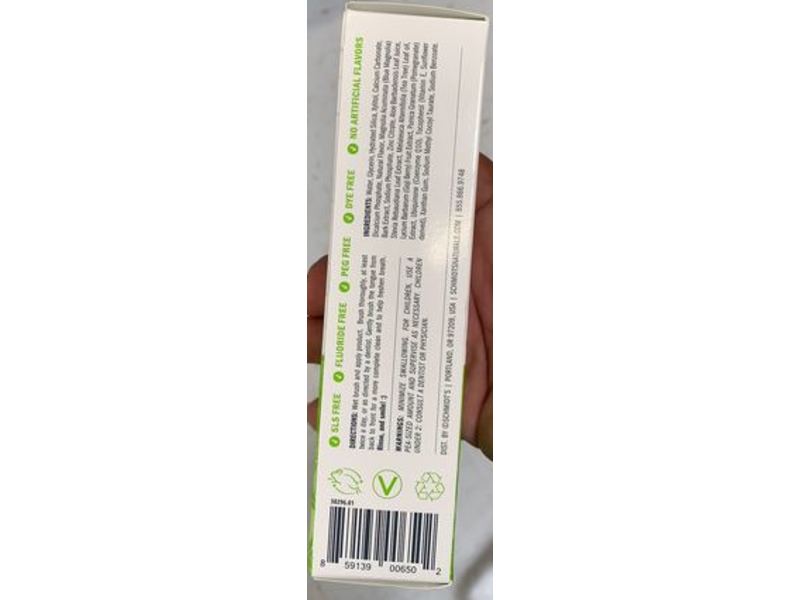 Schmidt's Teeth Whiten Toothpaste, Coconut & Lime, 4.70 oz / 133 g