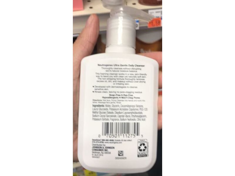 Neutrogena Ultra Gentle Daily Cleanser, Foaming Formula, 5.8 fl oz/171 mL