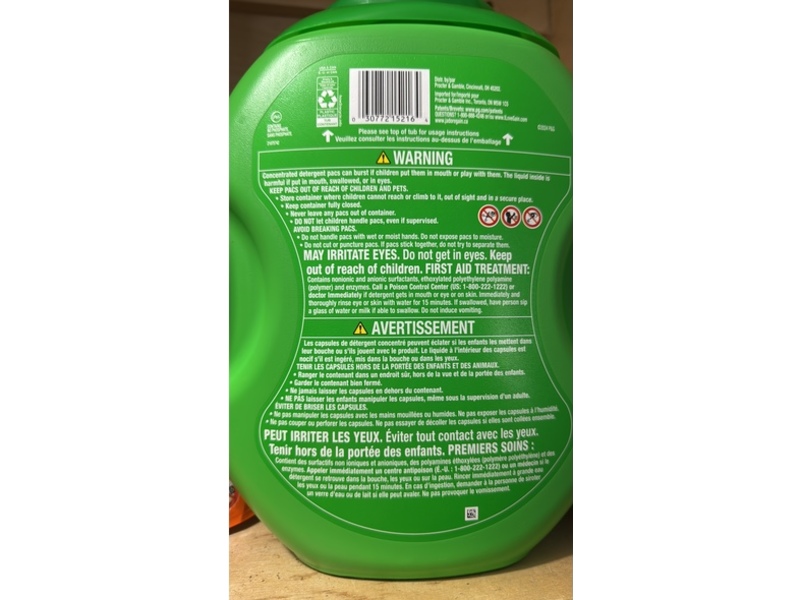 Gain Flings Ultra Oxi Laundry Detergent Pacs, Waterfall Delight, 102 Pacs, 73 oz/2.07 kg