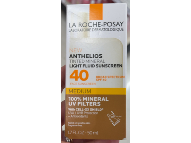 La Roche-Posay Anthelios Tinted Mineral Light Fluid Sunscreen, SPF 40, Medium, 1.7 fl oz/50 mL